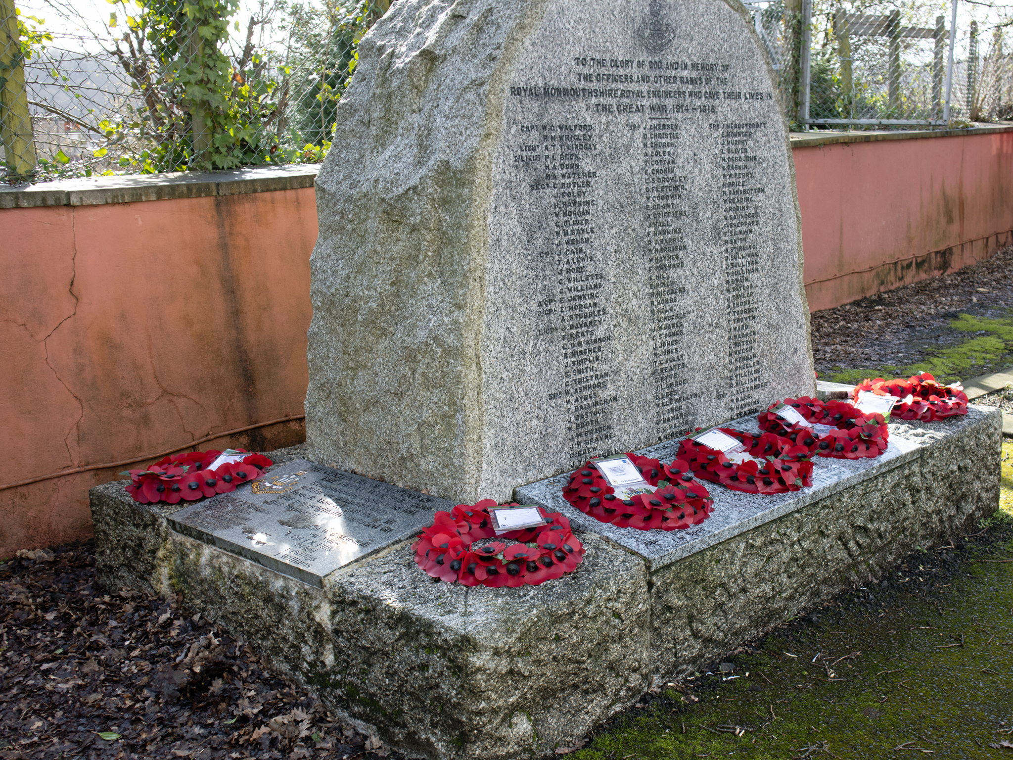 Monumento de guerra de la Royal Monmouthshire Royal Engineers - Wikipedia, la en